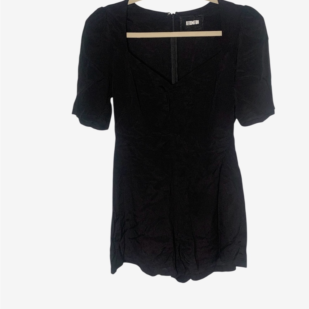 Reformation Women’s Size 8 Black Hackman Short Sleeve Romper Sweetheart Neckline